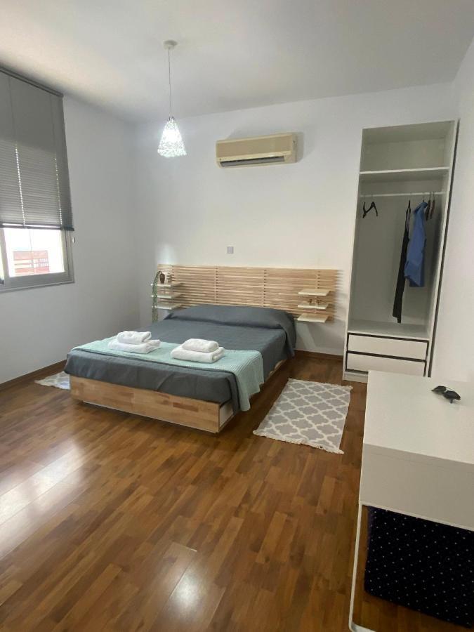 Lovely Studio Apartment In Pafos Bagian luar foto