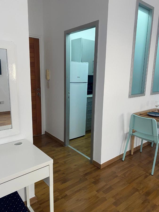 Lovely Studio Apartment In Pafos Bagian luar foto