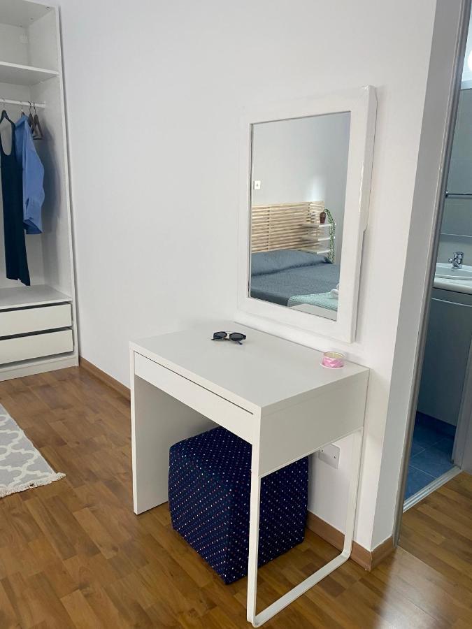 Lovely Studio Apartment In Pafos Bagian luar foto