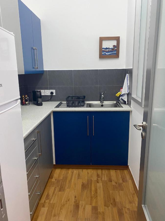 Lovely Studio Apartment In Pafos Bagian luar foto