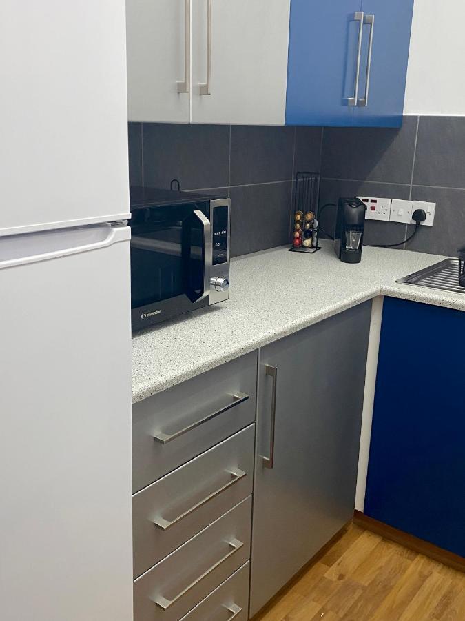 Lovely Studio Apartment In Pafos Bagian luar foto