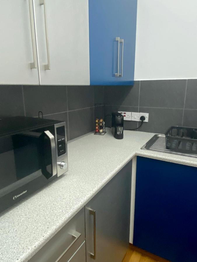 Lovely Studio Apartment In Pafos Bagian luar foto