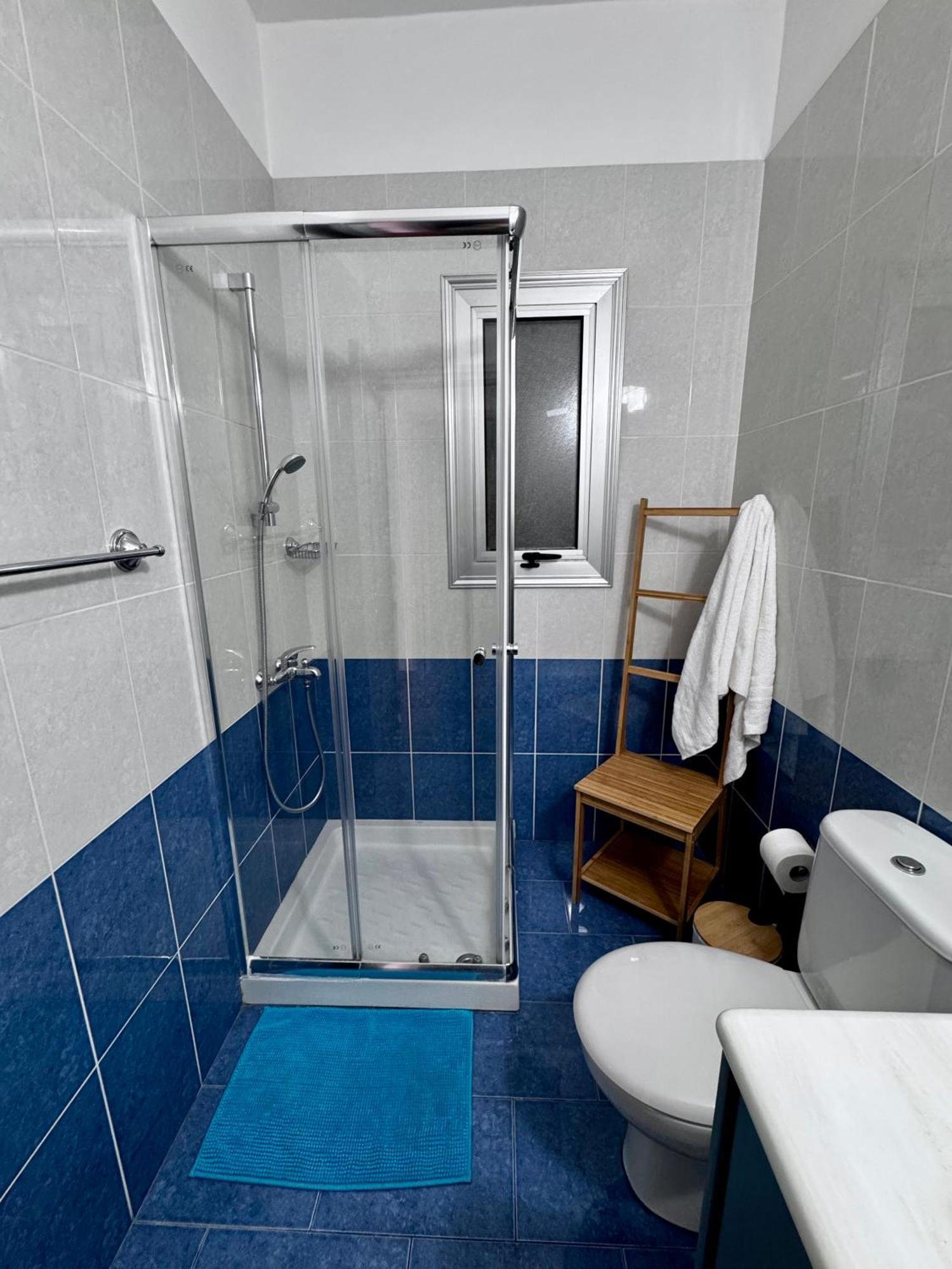 Lovely Studio Apartment In Pafos Bagian luar foto