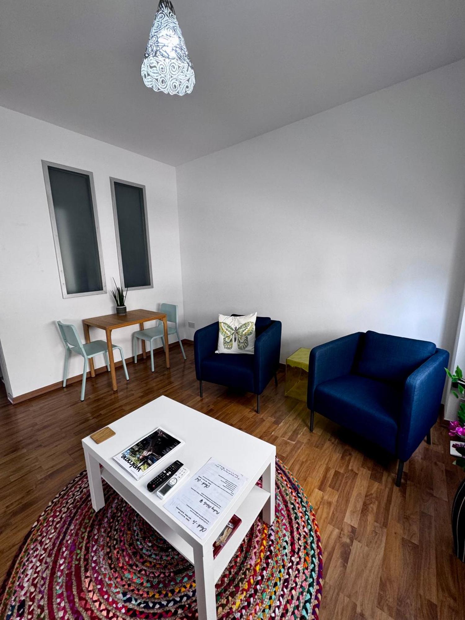 Lovely Studio Apartment In Pafos Bagian luar foto